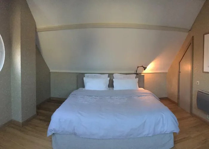 Castle View Pierrefonds